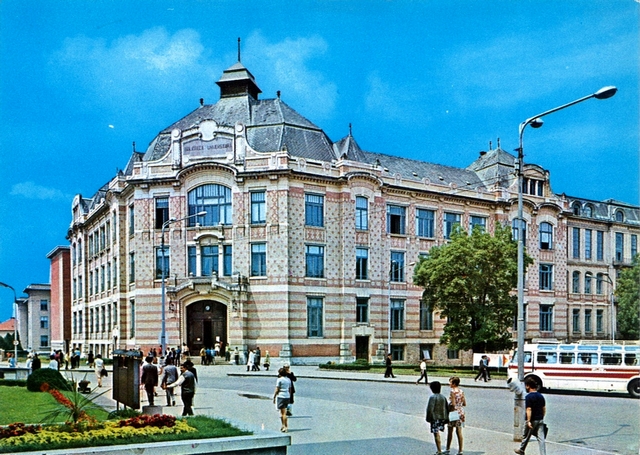 1326 - Cluj. Biblioteca universitară